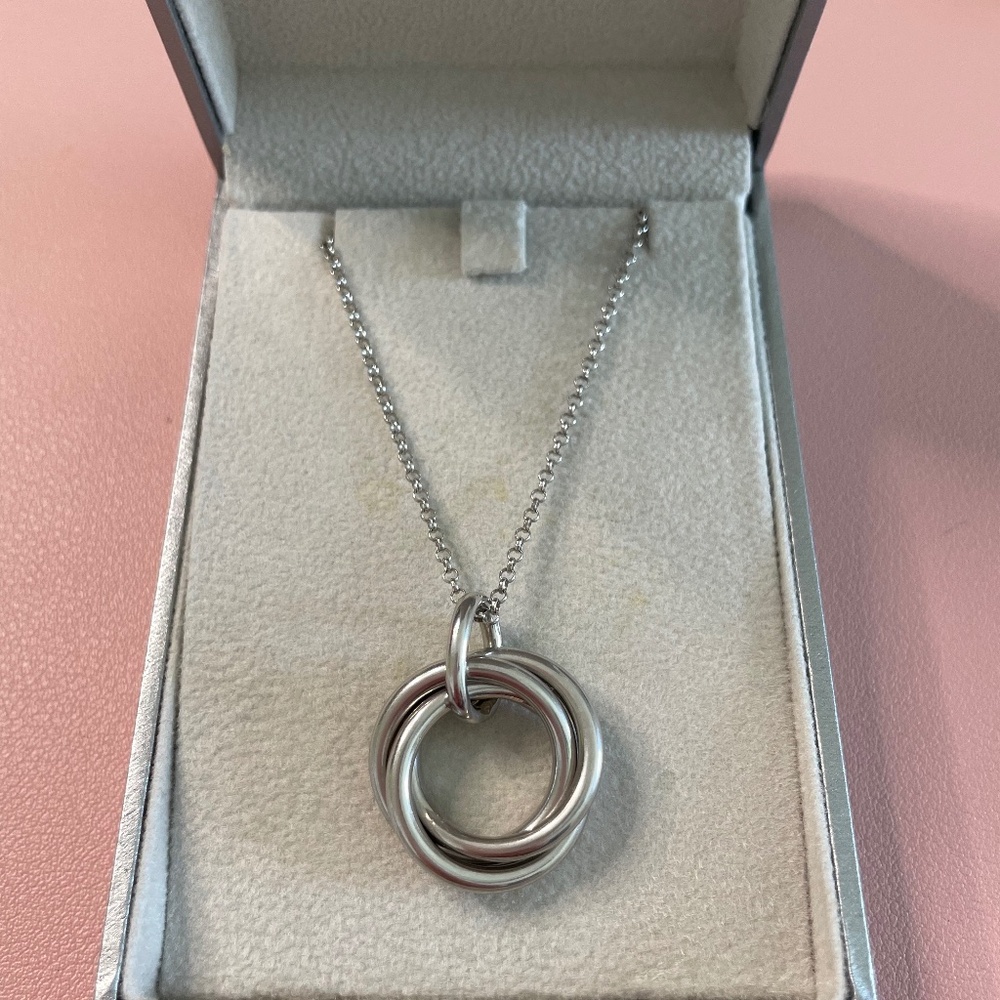 Borsheims Sterling Silver Intertwined Circle Pendant, 16"